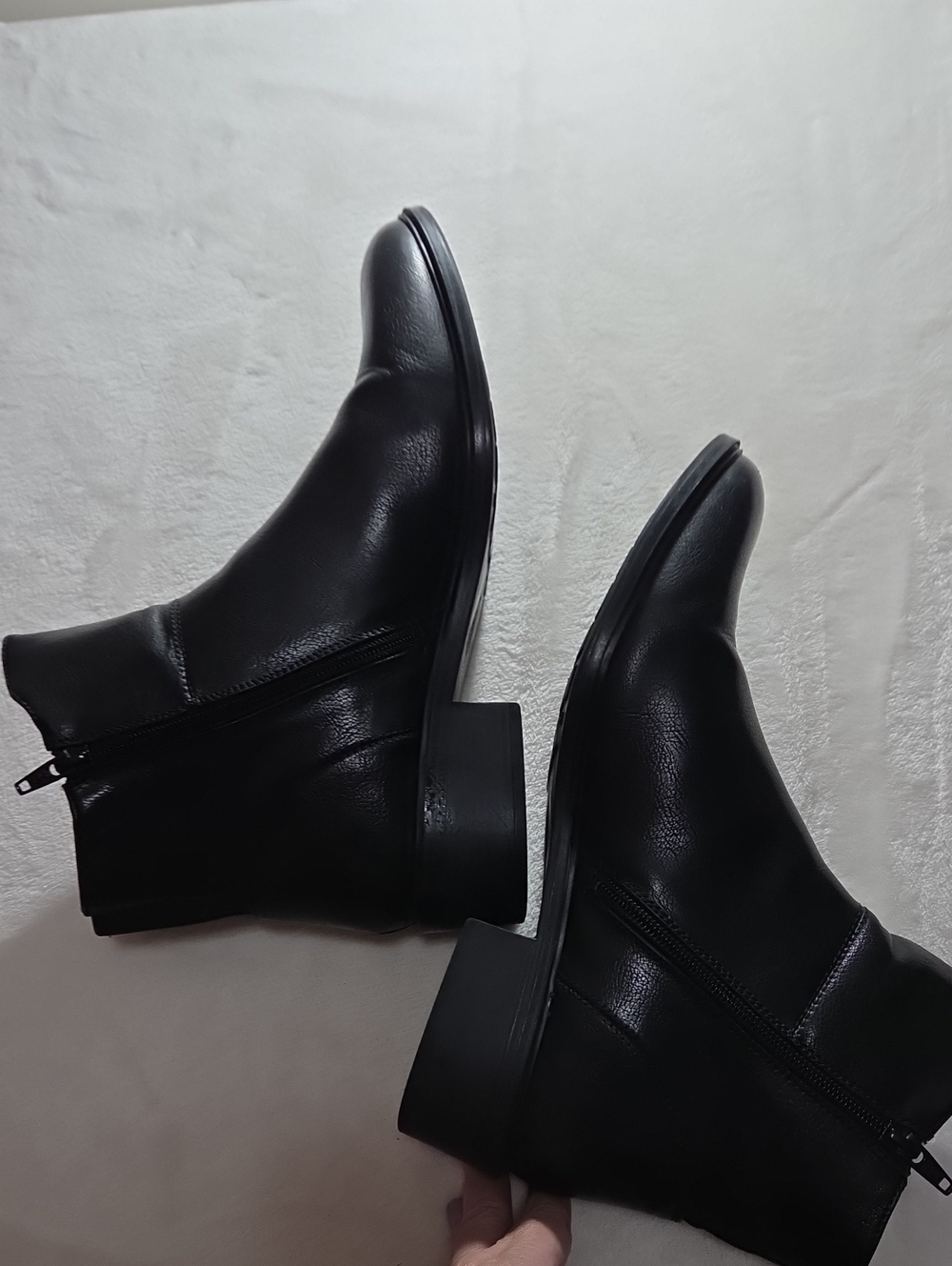 Bare Traps Black Leather Alona Boots with Side Zipper